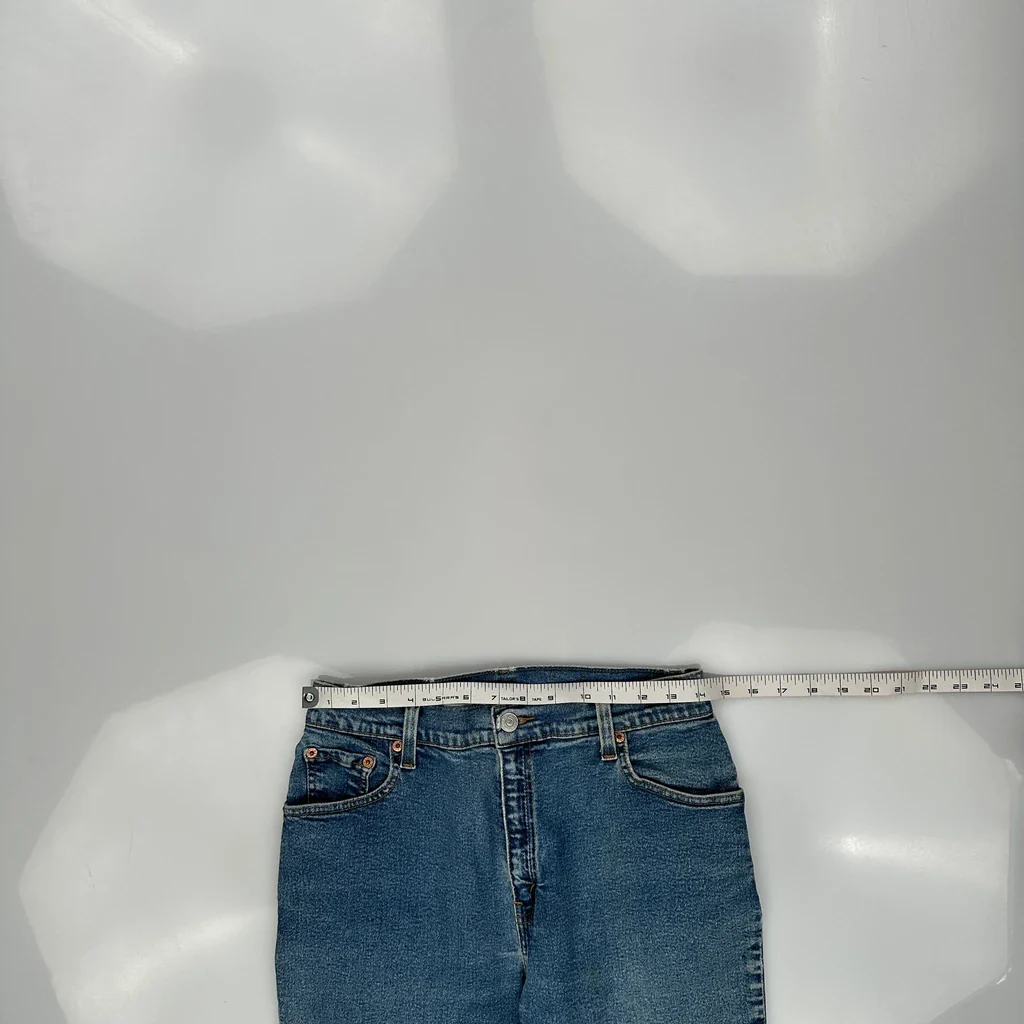 Levis 550 Jeans - 28″ Waist Light Wash Cotton - Image 3